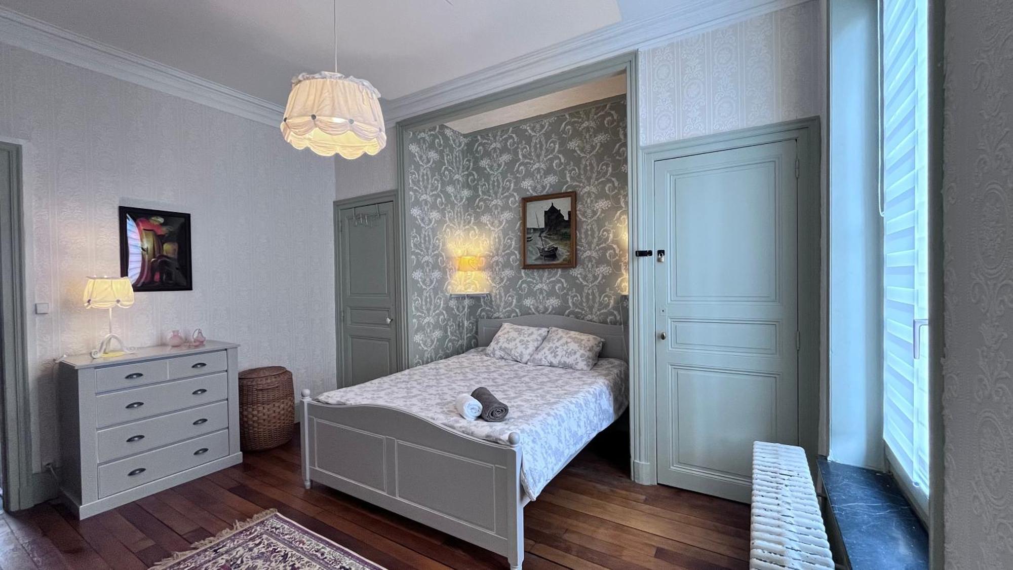 De La Marquise Apartment *
